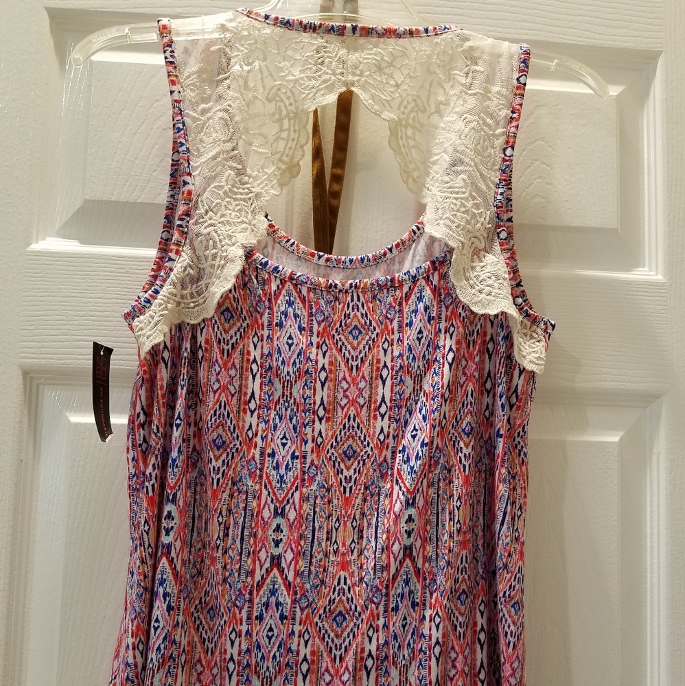 No Boundaries Sleeveless Top - Picture 4 of 5